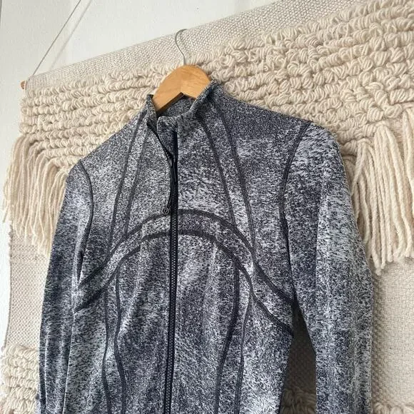 Lululemon Define Jacket - Picture 2 of 8